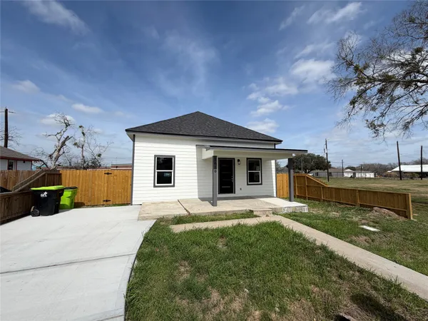 $1,850 | 1610 George Avenue, Richmond, TX 77469