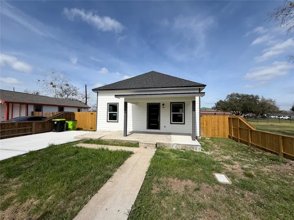$1,850 | 1610 George Avenue, Richmond, TX 77469