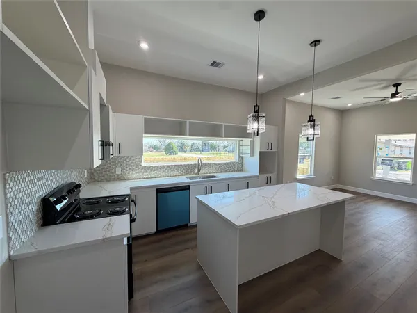 $1,850 | 1610 George Avenue, Richmond, TX 77469