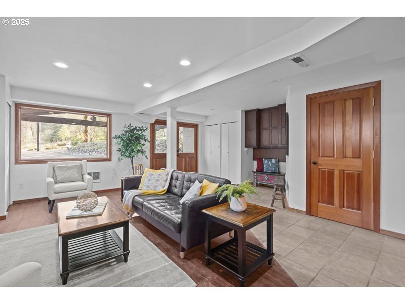 26907 Northwest Sulphur Springs Road Corvallis, OR 97330 - Photo 12 of 24 Gallery Image 12