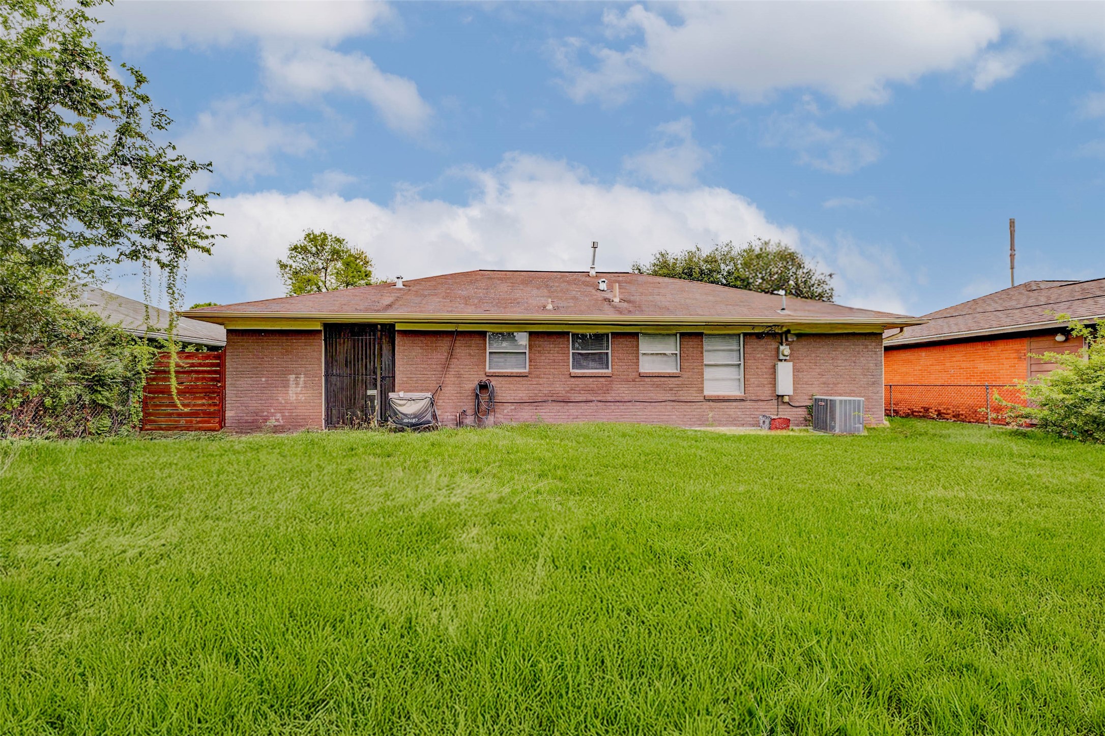 230 Bizerte Street Houston, TX 77022 - Photo 32 of 34