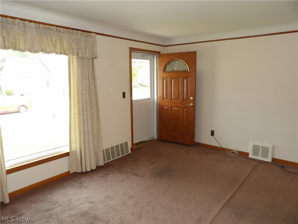 1636 Mapledale Road Wickliffe, OH 44092 - Photo 6 of 30 Gallery Image 6