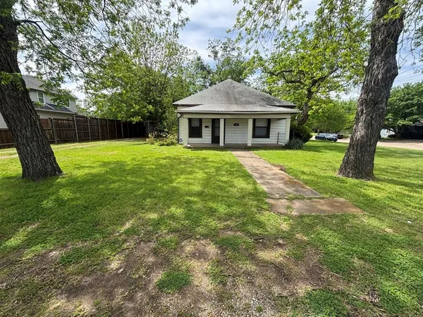 $1,650 | 376 West Walters Street, Lewisville, TX 75057