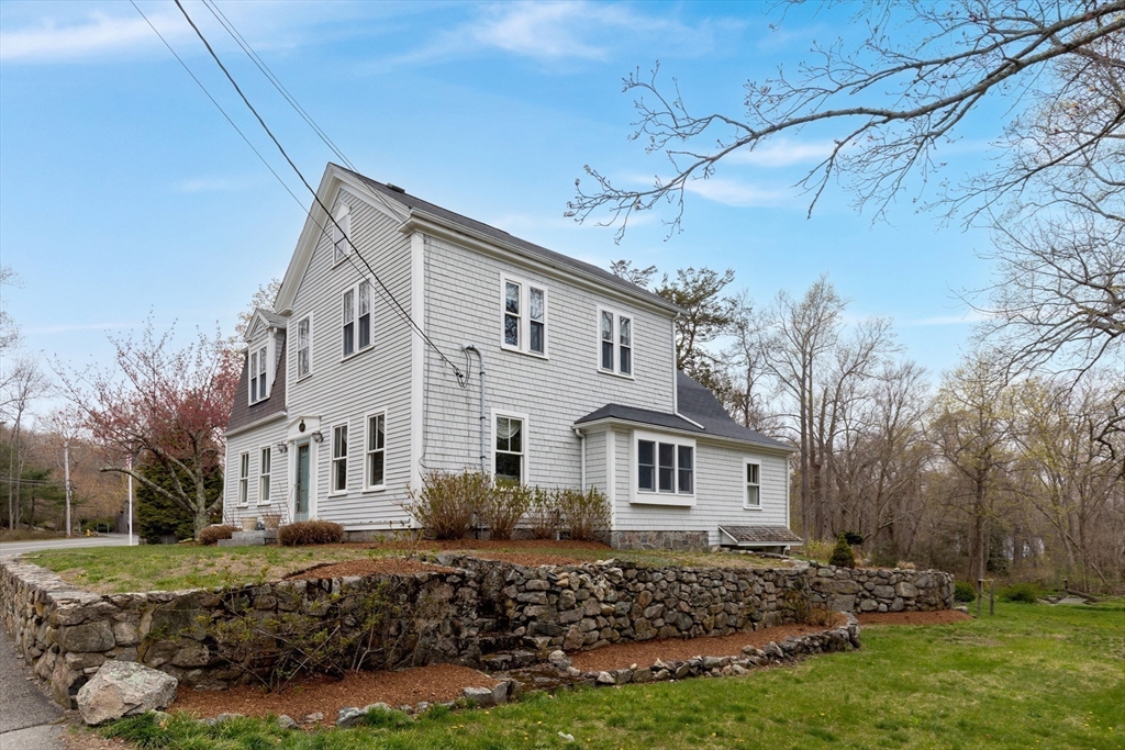 684 Country Way Scituate, MA 02066 - Photo 4 of 39