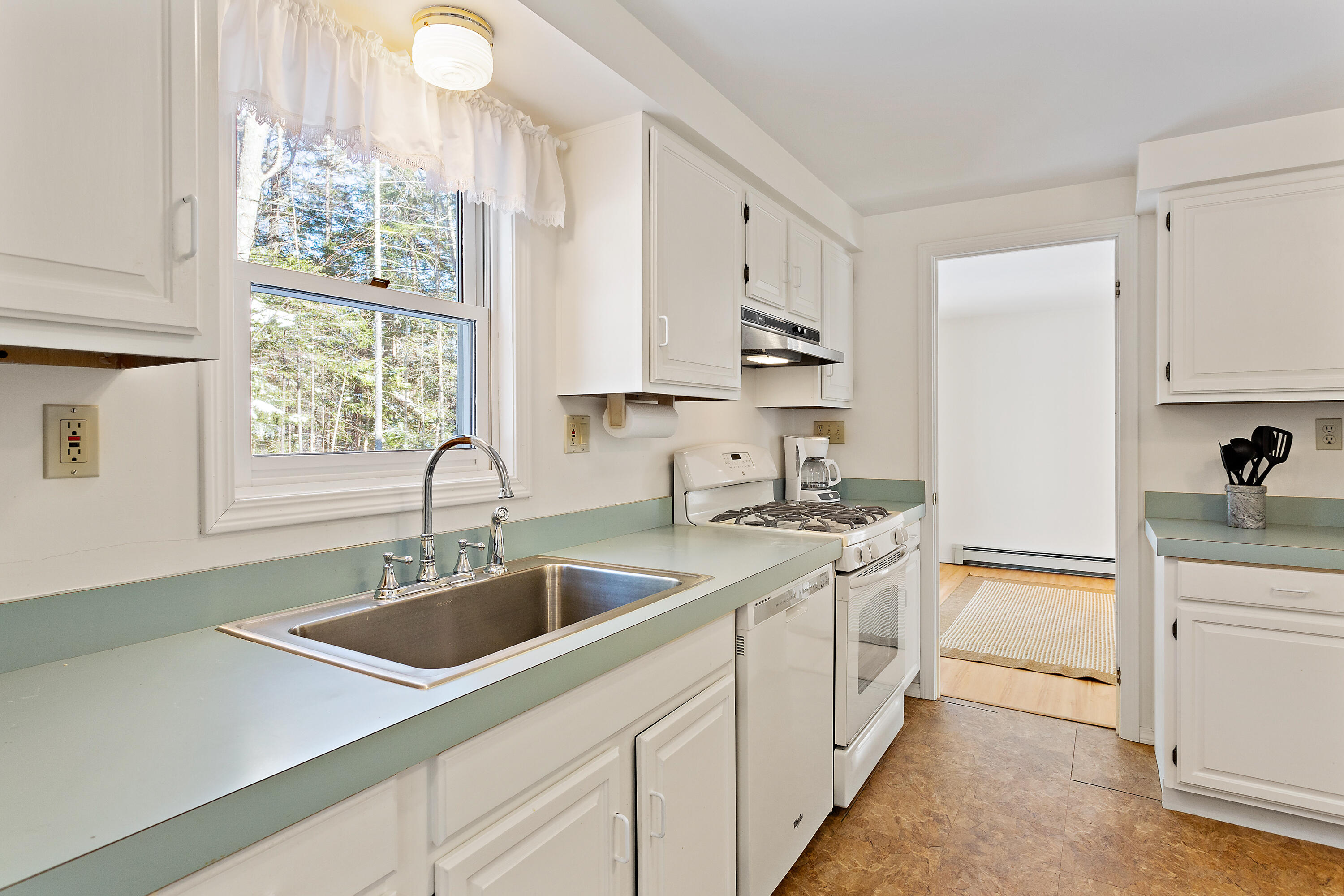 22 Tennis Club Road Mount Desert, ME 04662 - Photo 24 of 45 16-22TennisClubRd-NEH-KS