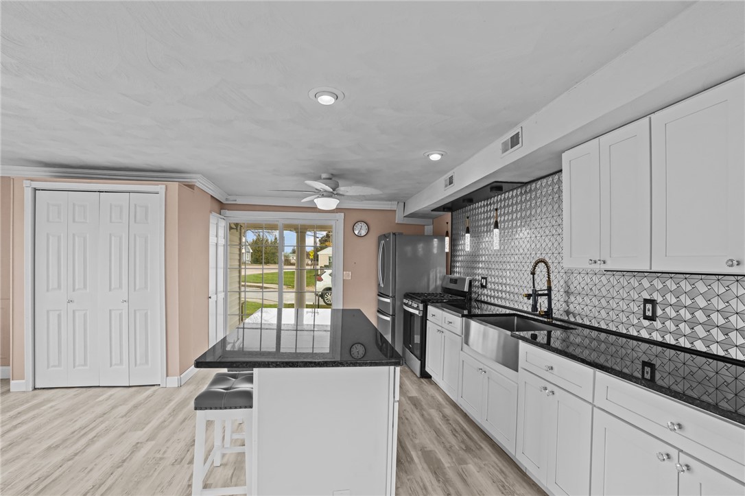 1122 Point Judith Road Narragansett, RI 02882 - Photo 5 of 34 Gallery Image 5