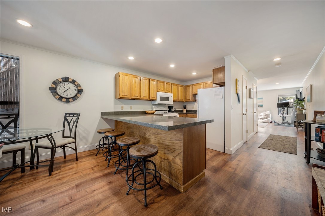 699 Hogan Court, Unit 2 Incline Village, NV 89451 - Photo 25 of 37 Kitchen