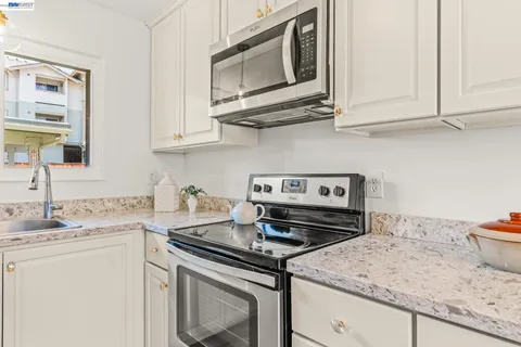 $580,000 | 21065 Baker Road, Castro Valley, CA 94546
