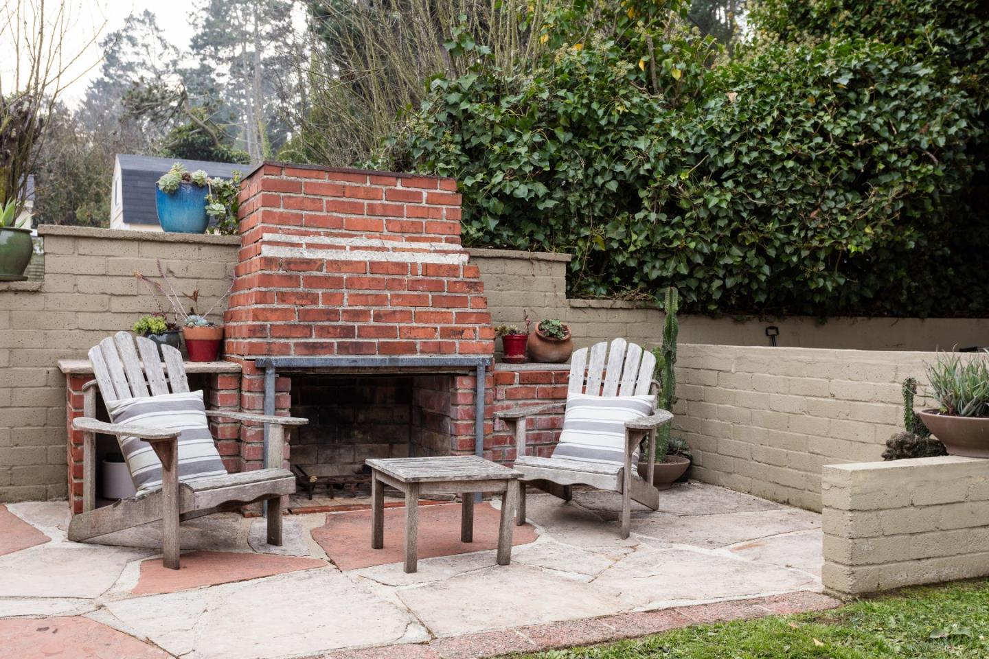 560 Macarthur Drive Daly City, CA 94015 - Photo 18 of 18 a front view of a house with outdoor seating