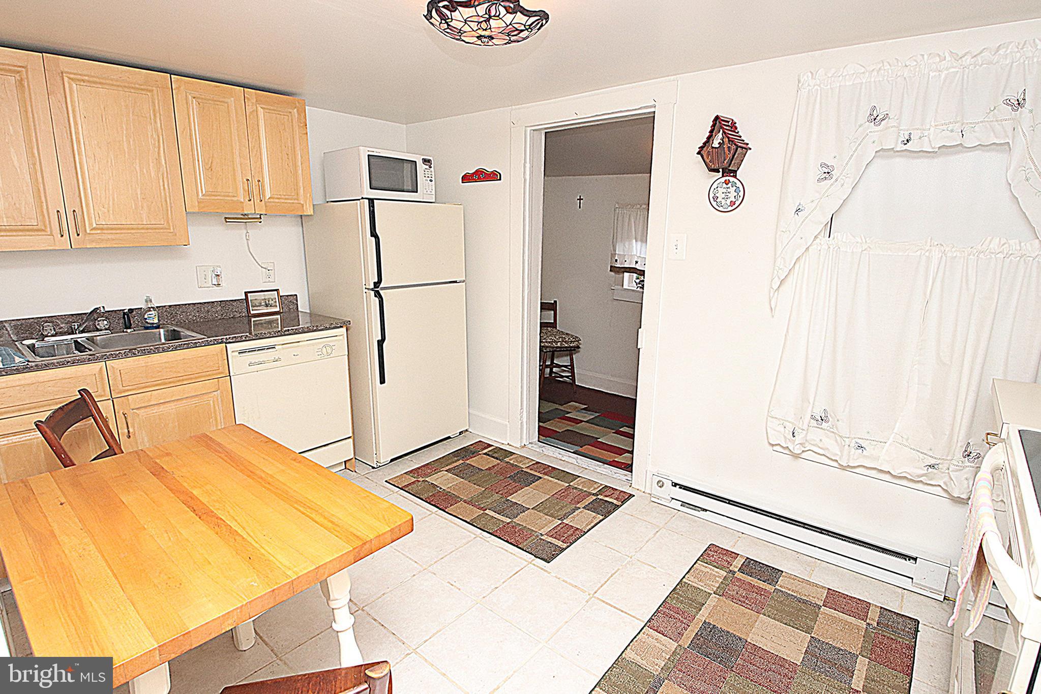 1141 Weverton Road Knoxville, MD 21758 - Photo 4 of 28 Kitchen