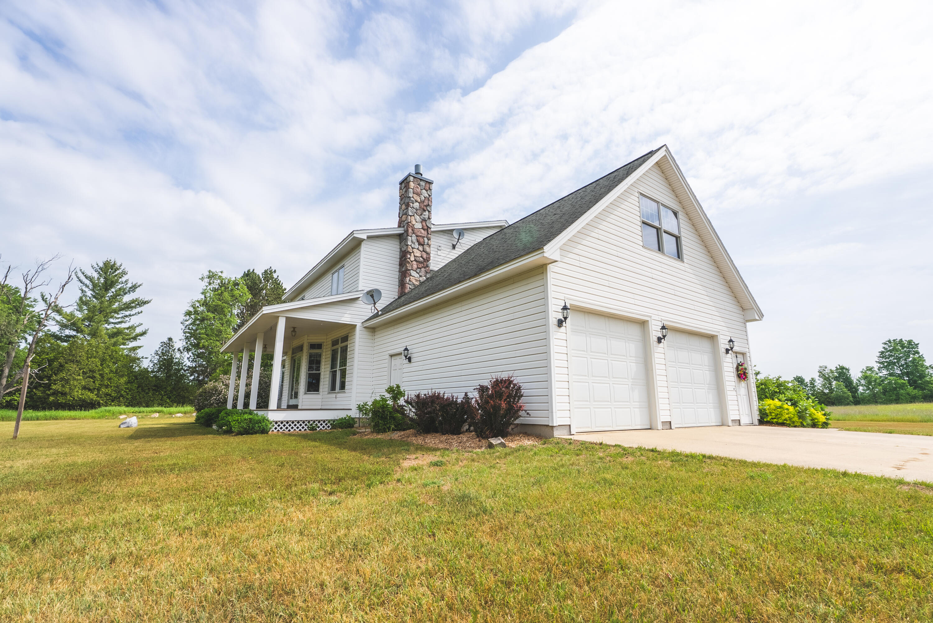 19611 Patterson Road Tustin, MI 49688 - Photo 6 of 62 006