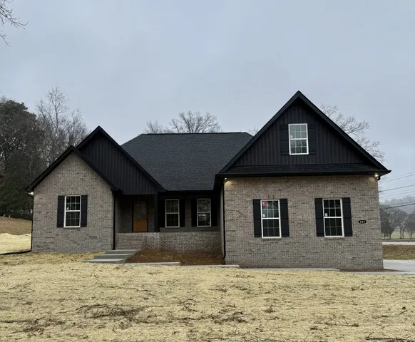 $499,900 | 803 Manor Drive, Fayetteville, TN 37334
