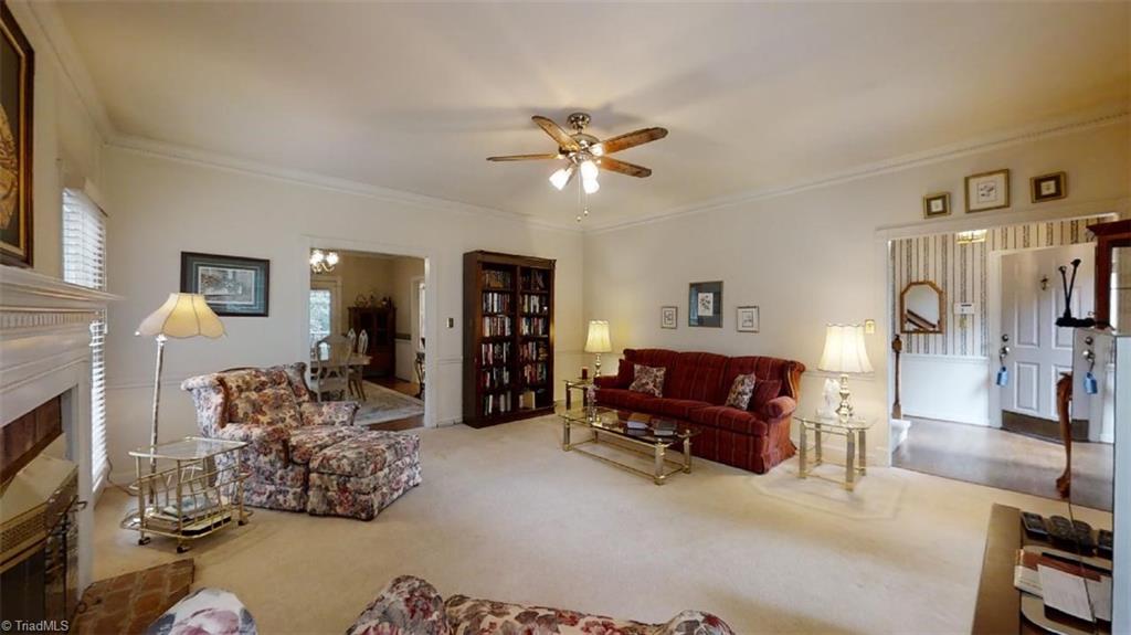516 Barrett Road Winston-Salem, NC 27104 - Photo 4 of 25