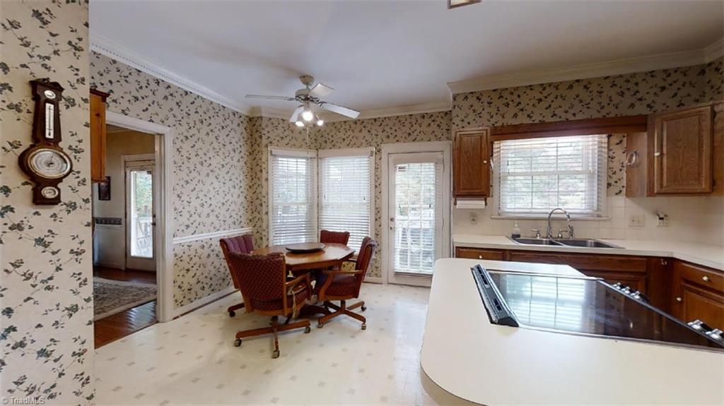 516 Barrett Road Winston-Salem, NC 27104 - Photo 9 of 25 Natural lite Breakfast Room awaits the next fun filled event.