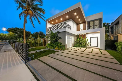 $3,350,000 | 260 Northwest 47th Street, Miami, FL 33127