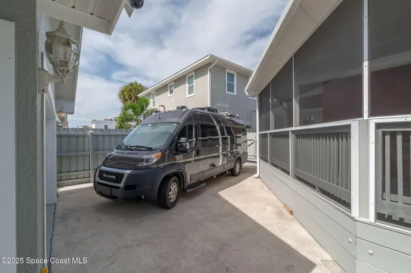 $989,000 | 2100 Vernon Place, Melbourne, FL 32901
