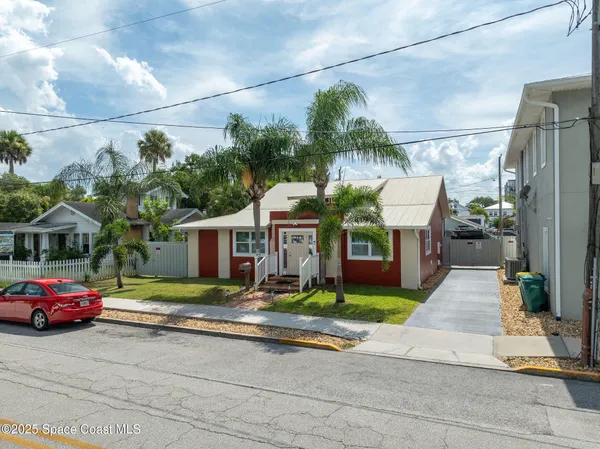 $989,000 | 2100 Vernon Place, Melbourne, FL 32901