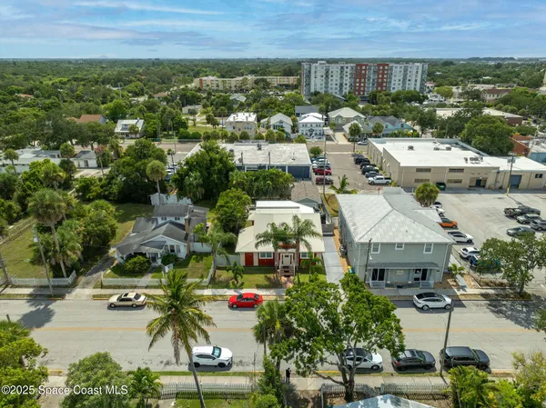 $989,000 | 2100 Vernon Place, Melbourne, FL 32901