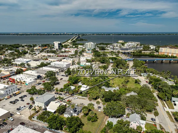 $989,000 | 2100 Vernon Place, Melbourne, FL 32901
