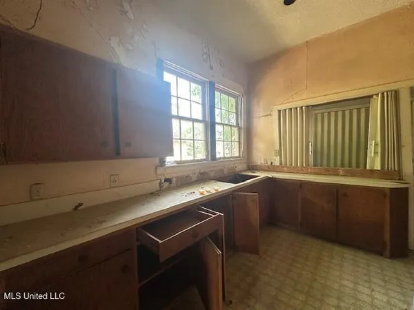 $51,000 | 1655 St Charles Street, Jackson, MS 39209