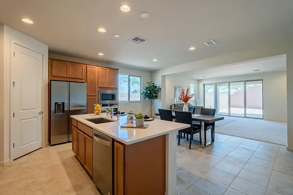 $4,200 | 5944 East Melinda Lane, Phoenix, AZ 85054