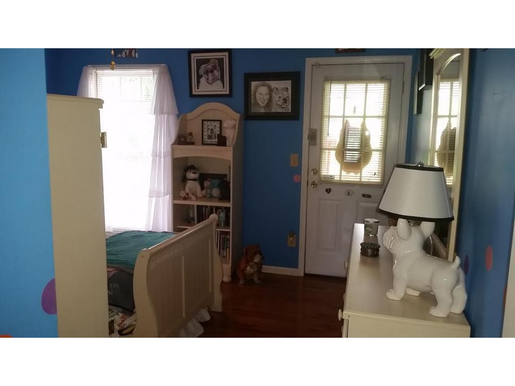 374 Reynolds Road Elizabethton, TN 37643 - Photo 13 of 24 Bedroom 3