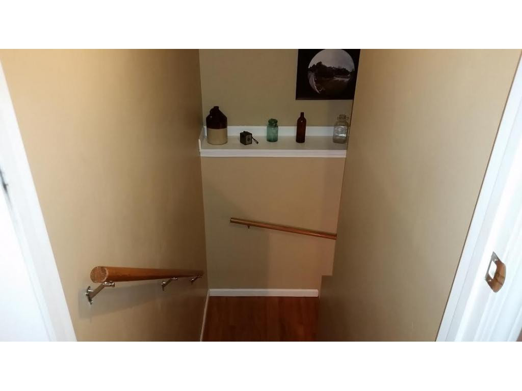 374 Reynolds Road Elizabethton, TN 37643 - Photo 14 of 24 Stairwell to Basement