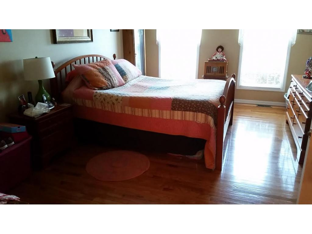 374 Reynolds Road Elizabethton, TN 37643 - Photo 8 of 24 Master Bedroom wHardwood