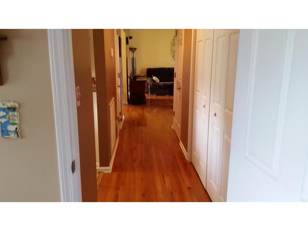 374 Reynolds Road Elizabethton, TN 37643 - Photo 10 of 24 Hallway from Master BR