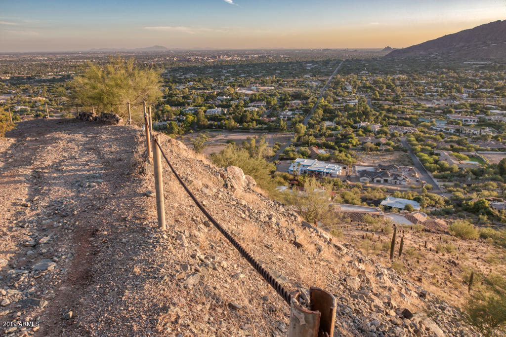 7025 North Invergordon Road Paradise Valley, AZ 85253 - Photo 13 of 26 5