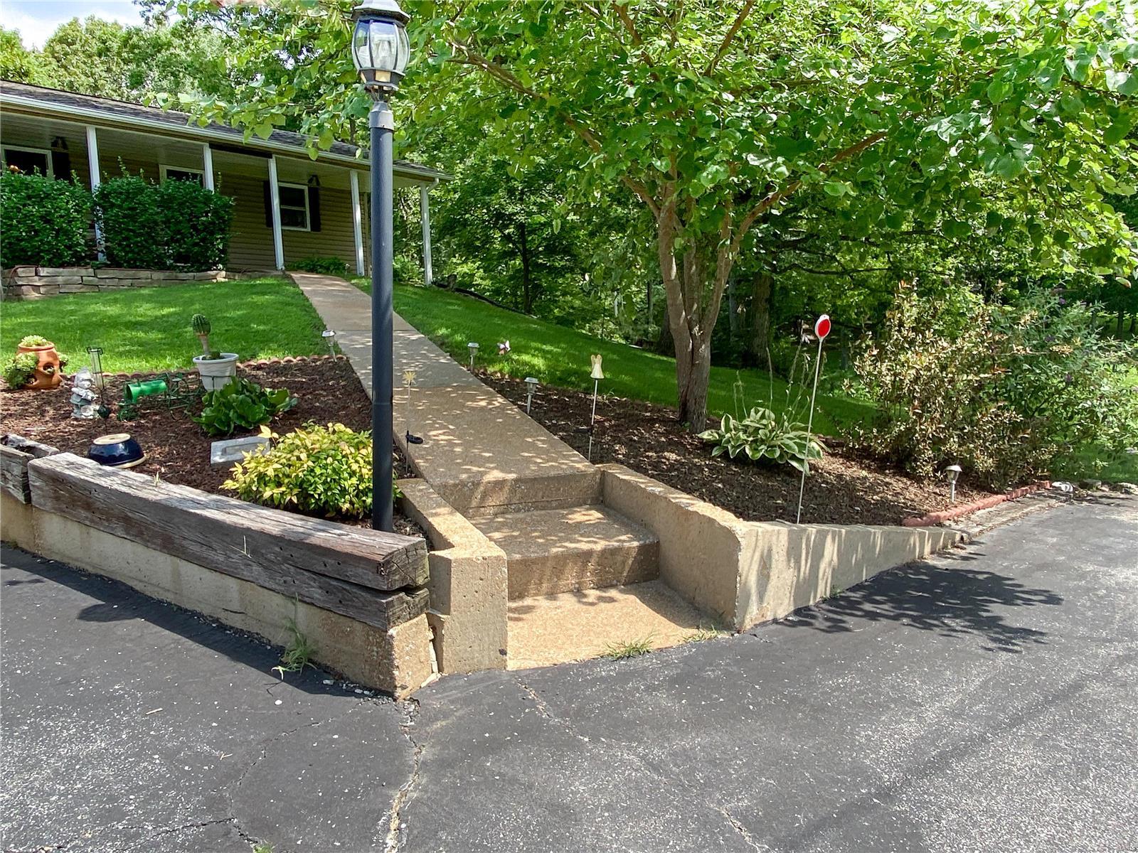 2641 Highway 156 Waterloo, IL 62298 - Photo 6 of 31