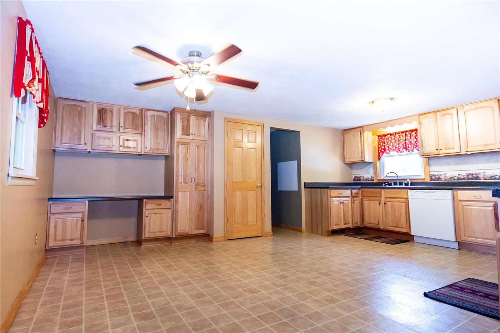 2641 Highway 156 Waterloo, IL 62298 - Photo 9 of 31