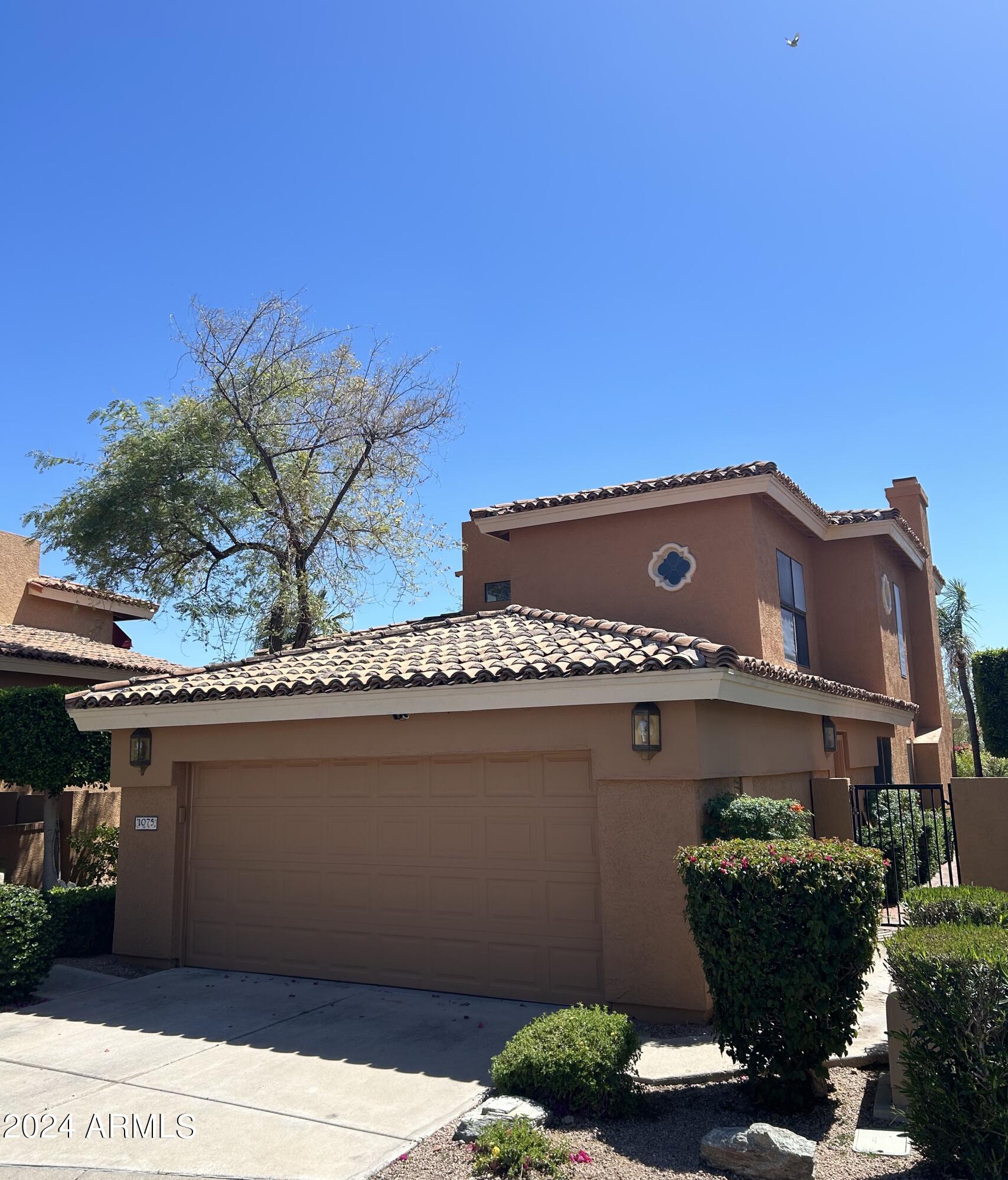 1075 East Shangri La Road Phoenix, AZ 85020 - Photo 3 of 44 37306B86-069B-433C-9CB3-0C89F966B654