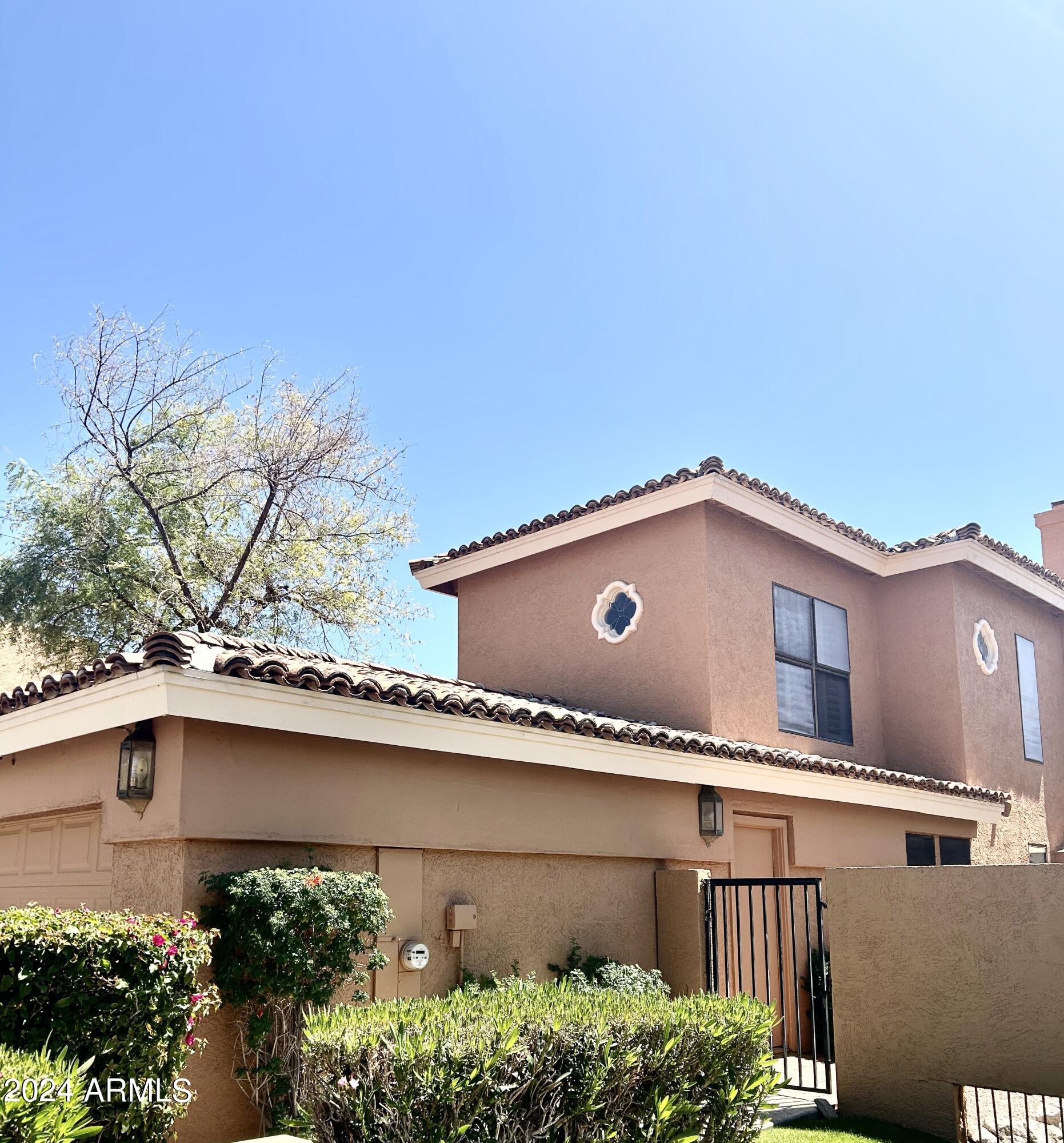 1075 East Shangri La Road Phoenix, AZ 85020 - Photo 4 of 44 01FF6012-EF6A-40A2-8101-65AB91221374