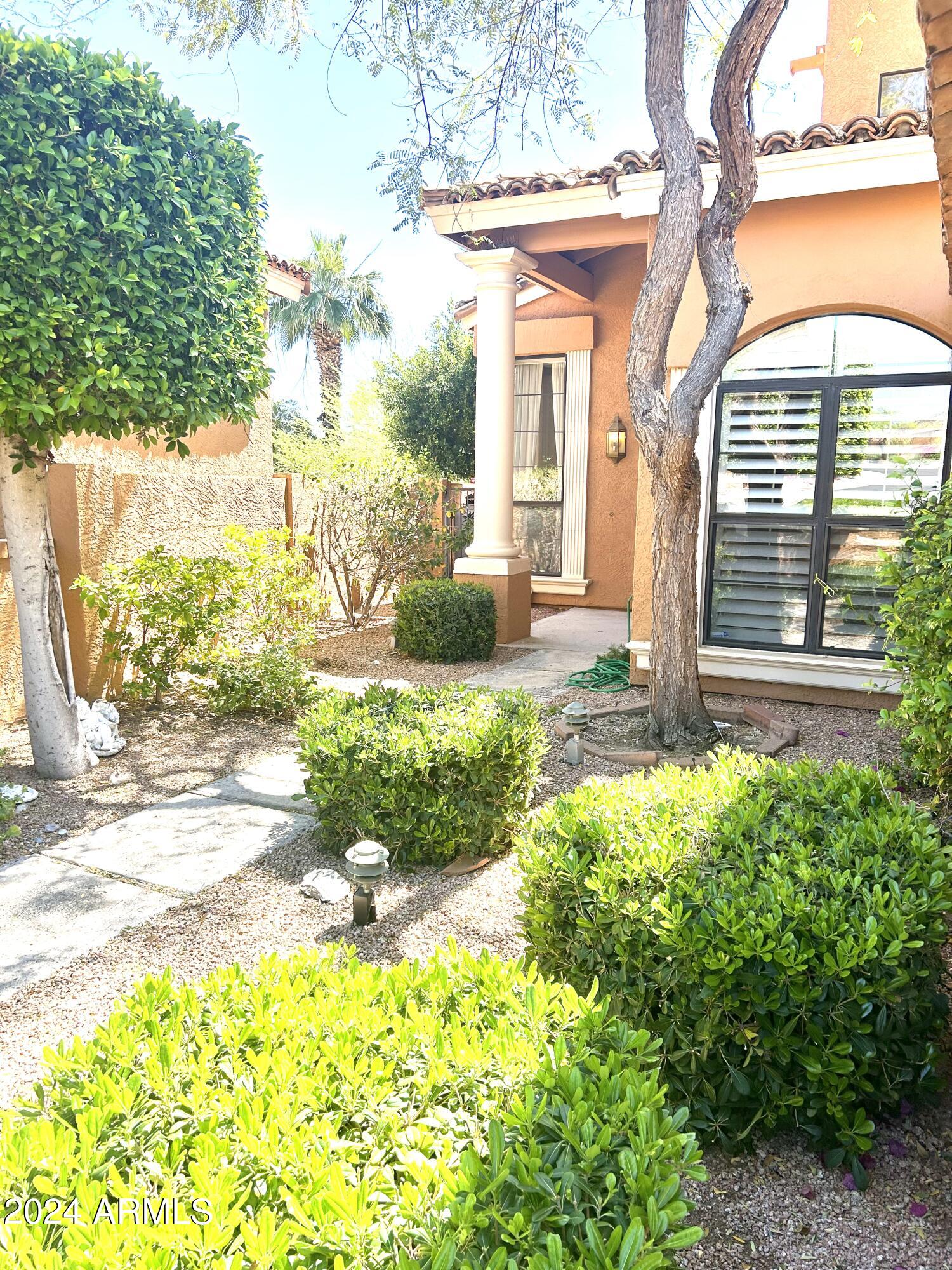 1075 East Shangri La Road Phoenix, AZ 85020 - Photo 5 of 44 FDB56242-ABD6-48B1-822A-DE770277FEE8