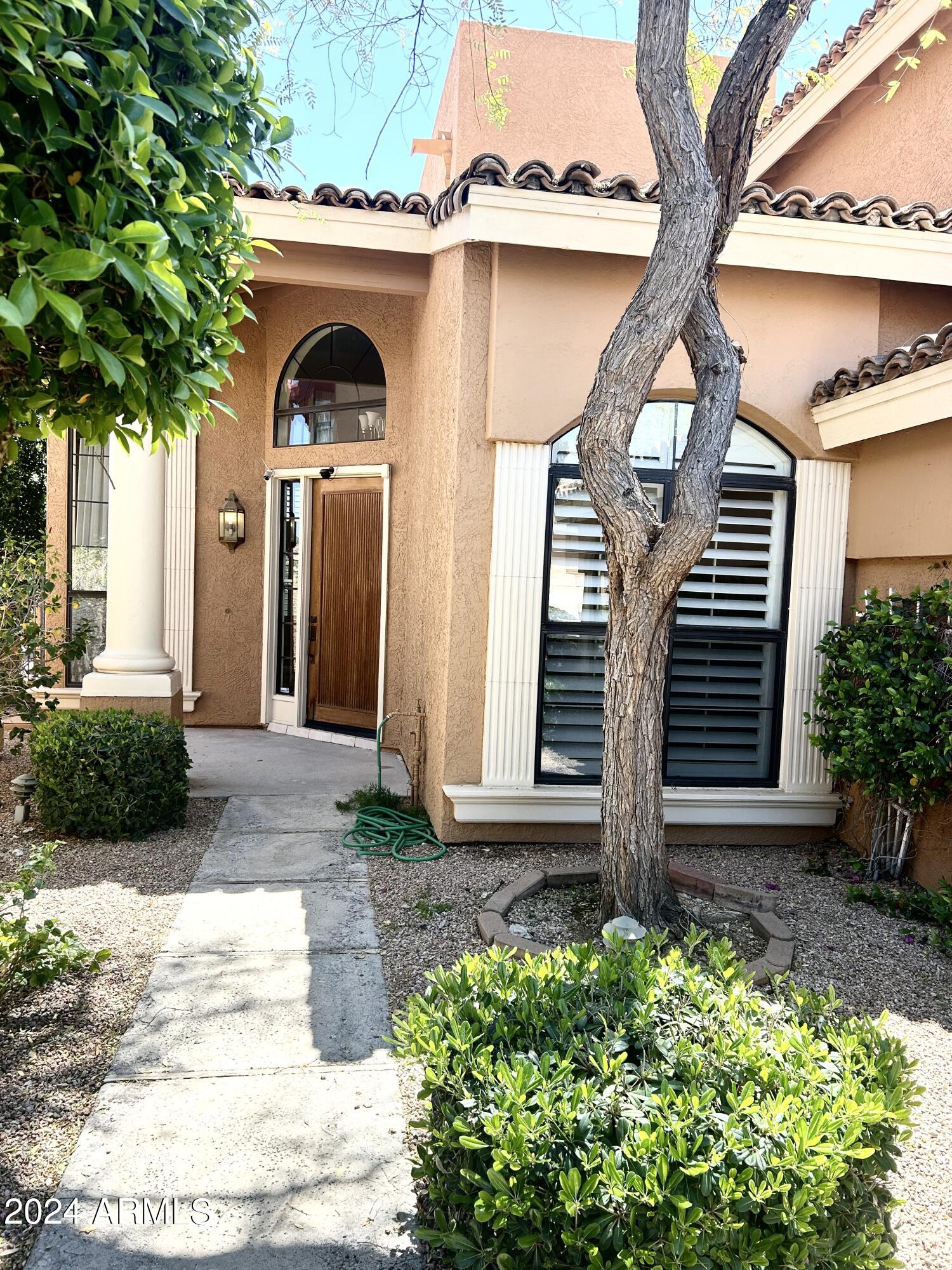 1075 East Shangri La Road Phoenix, AZ 85020 - Photo 6 of 44 54958ECA-C626-4FD6-BA0D-3815FD834D04