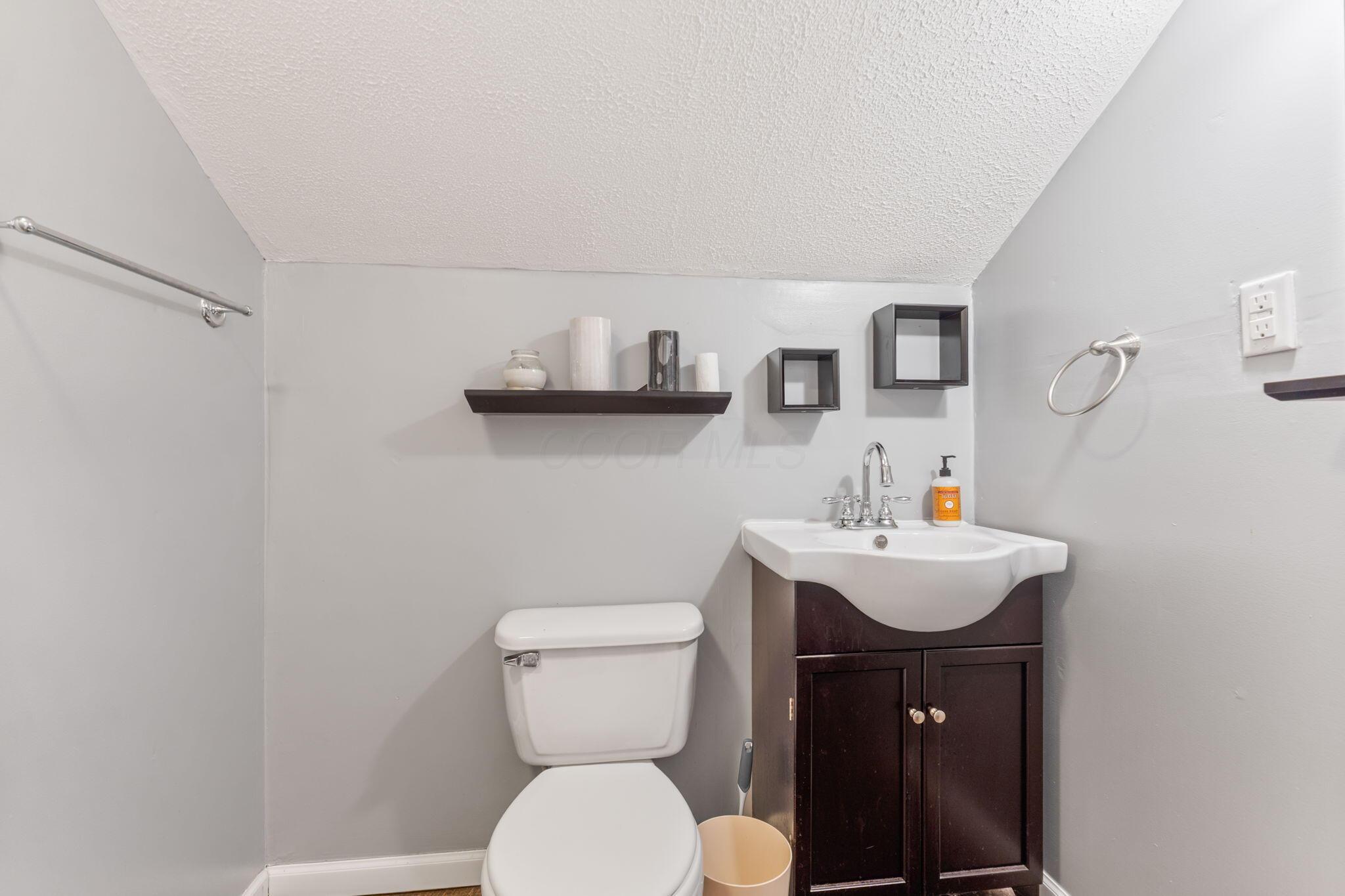 7758 Darby Creek Road Orient, OH 43146 - Photo 56 of 74 7758 Darby creek rd (Interior)-51