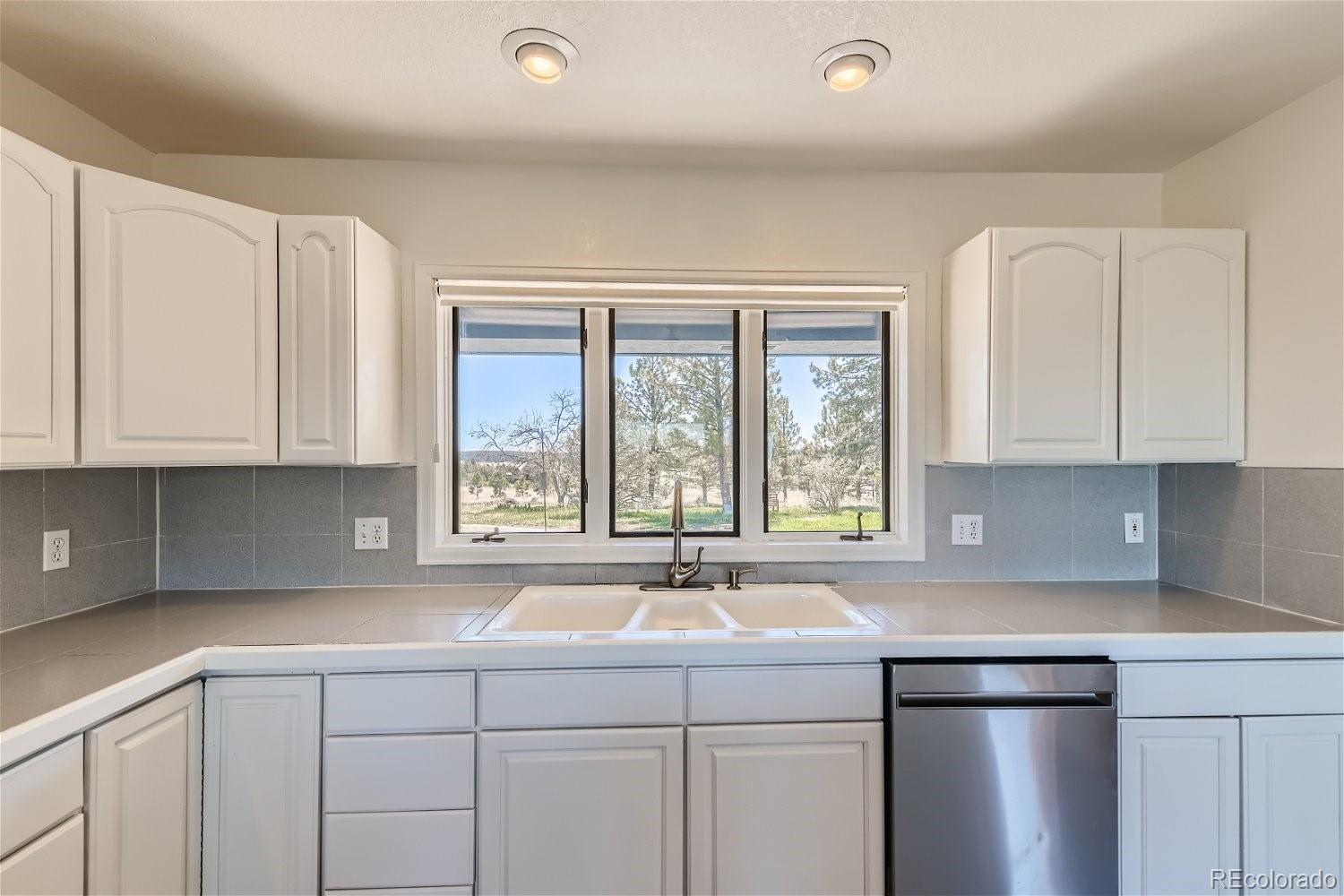 2800 East Ridge Road Elizabeth, CO 80107 - Photo 14 of 50 Gallery Image 14