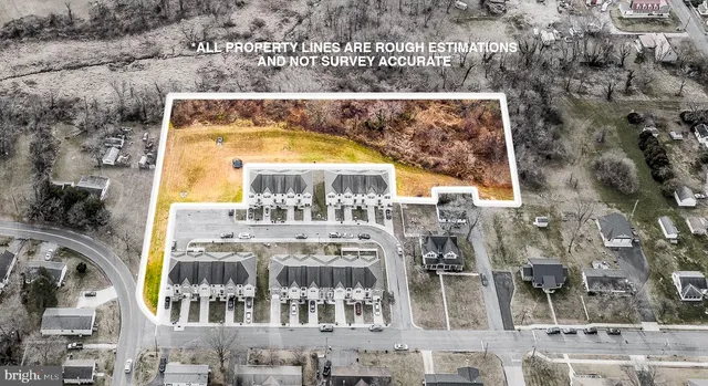 a view of building with outdoor space