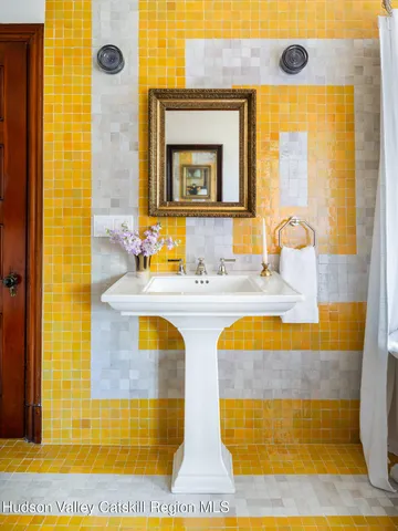 $1,275,000 | 164 Grand Street, Newburgh, NY 12550