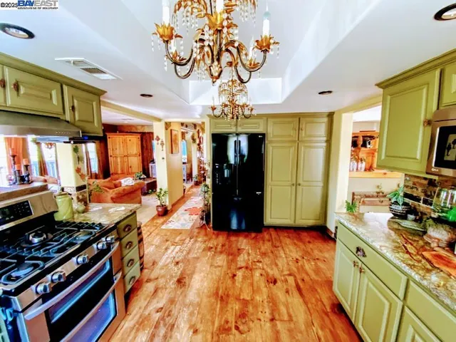 $892,999 | 31733 Lake Meadow Road, Acton, CA 93510