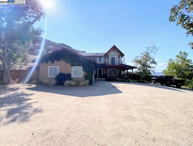 $892,999 | 31733 Lake Meadow Road, Acton, CA 93510