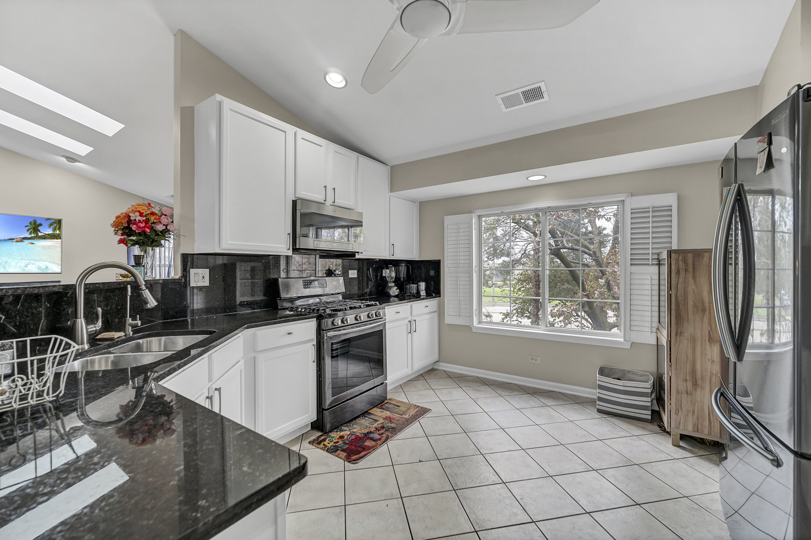 2470 Palazzo Court Buffalo Grove, IL 60089 - Photo 13 of 31