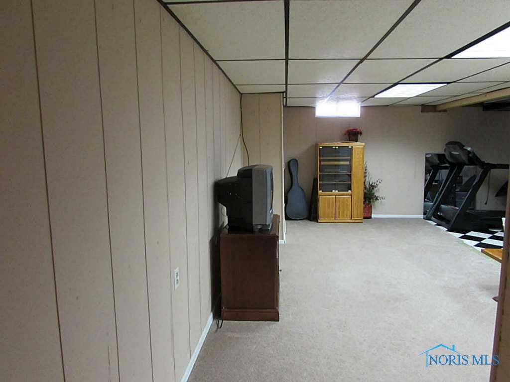 462 Eagle Point Road Rossford, OH 43460 - Photo 14 of 19 Fin Basement. Nice finished basement with newer carpet and plenty of room for storage as well.