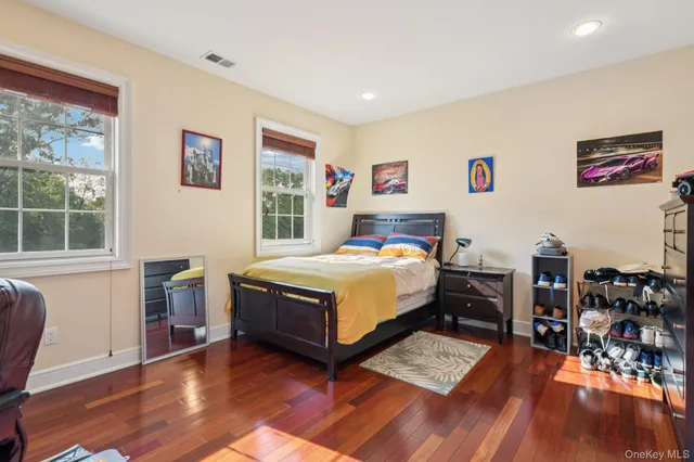 $2,149,000 | 4 Celestial Court, St. James, NY 11780