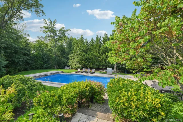 $2,149,000 | 4 Celestial Court, St. James, NY 11780