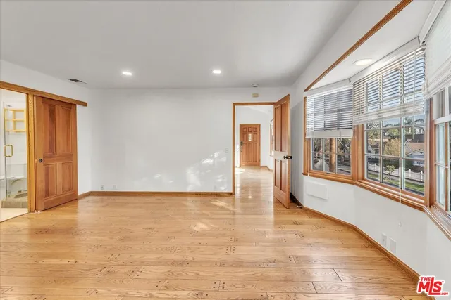 $2,995 | 13901 Albers Street, Sherman Oaks, CA 91401