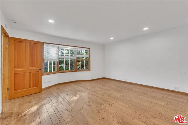 $2,995 | 13901 Albers Street, Sherman Oaks, CA 91401