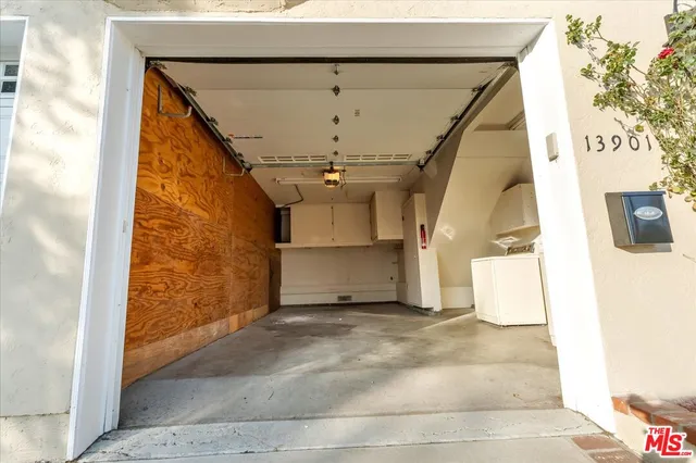 $2,995 | 13901 Albers Street, Sherman Oaks, CA 91401