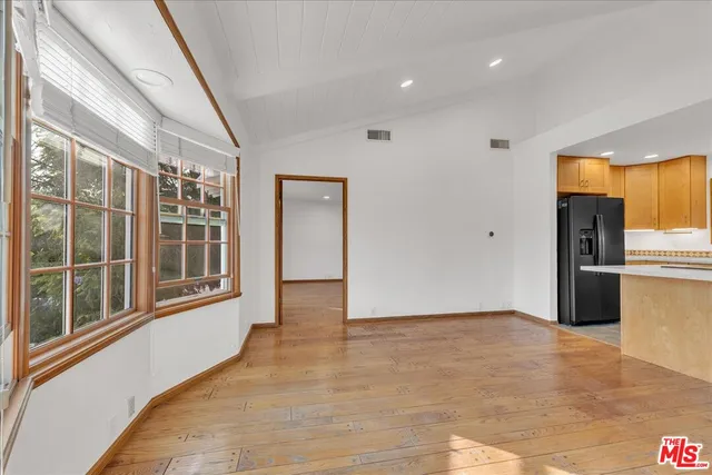 $2,995 | 13901 Albers Street, Sherman Oaks, CA 91401